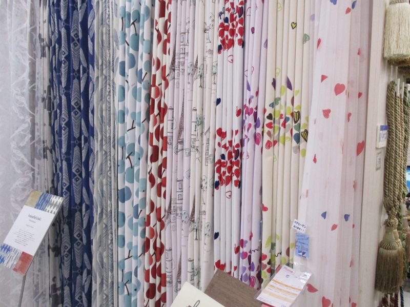 カーテンの買い替えもインテリアショップゆうあいへ（長野県） | 長野県内最大級の絨毯・カーテン専門店 インテリアショップゆうあい